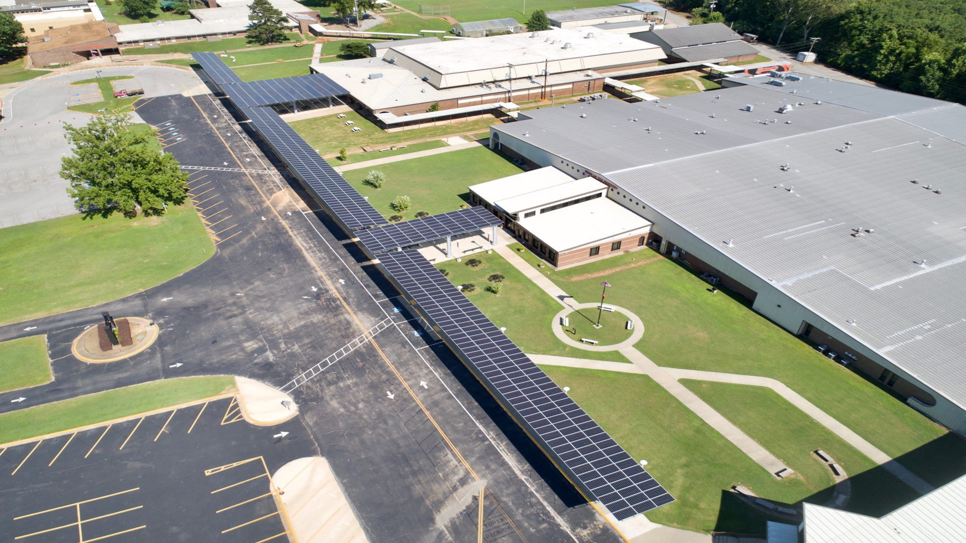 This school district is saving $300k a year with solar panels and putting the money back in teachers' pockets — here's how you can make it happen in your town