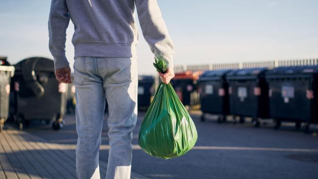 Dumpster diving; is dumpster diving illegal ?