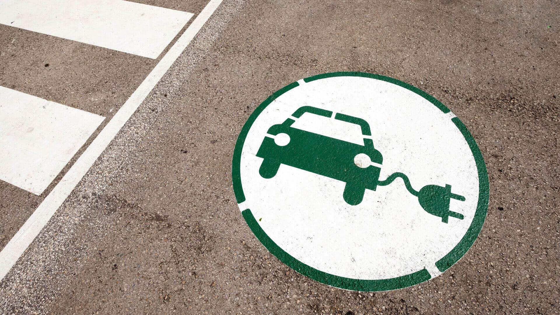 Detroit is planning a new road that can charge EVs as they drive on it: 'A great solution'