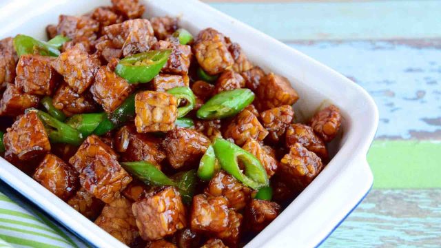 Tempeh, fermented soy beans