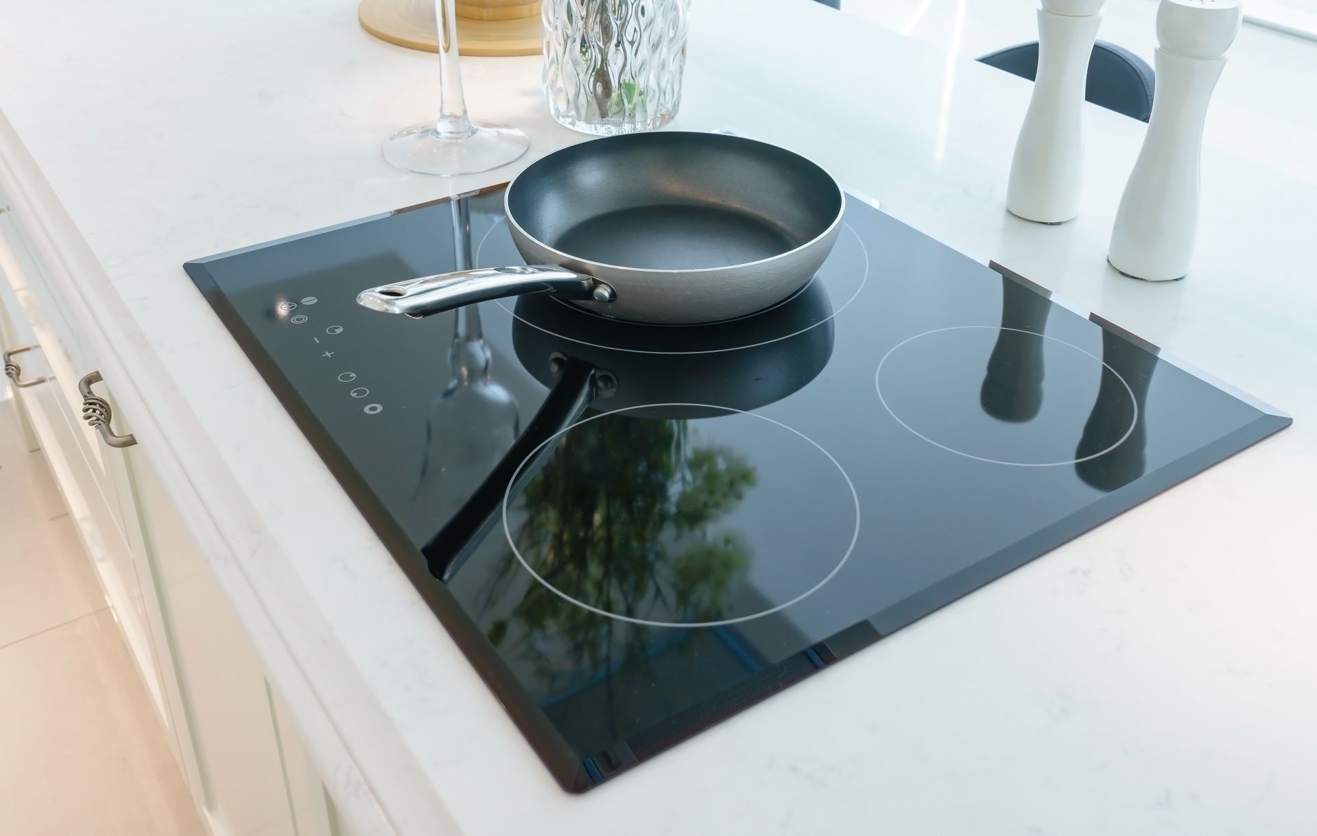 Why New Induction Cooktops Are Safer and Faster Than Gas or