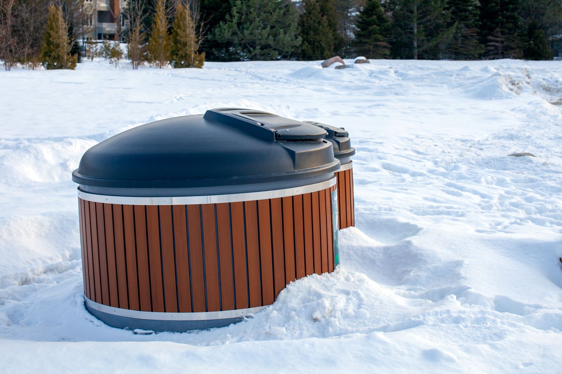 Hidden compost setups