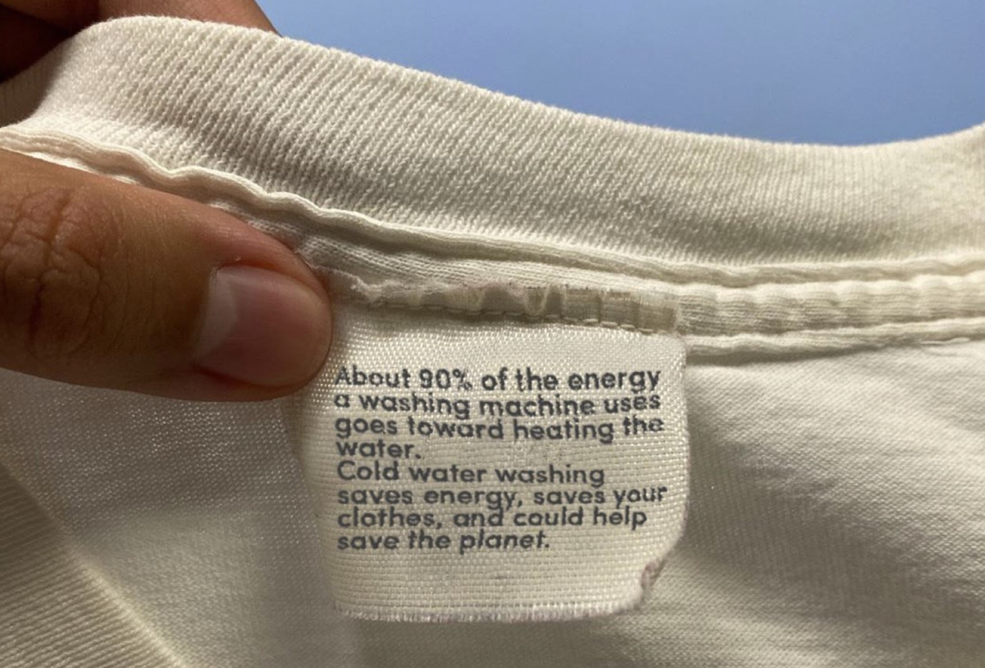 Instagrammer shares clothing tag calling out common laundry oversight: 'It's better for your garments'