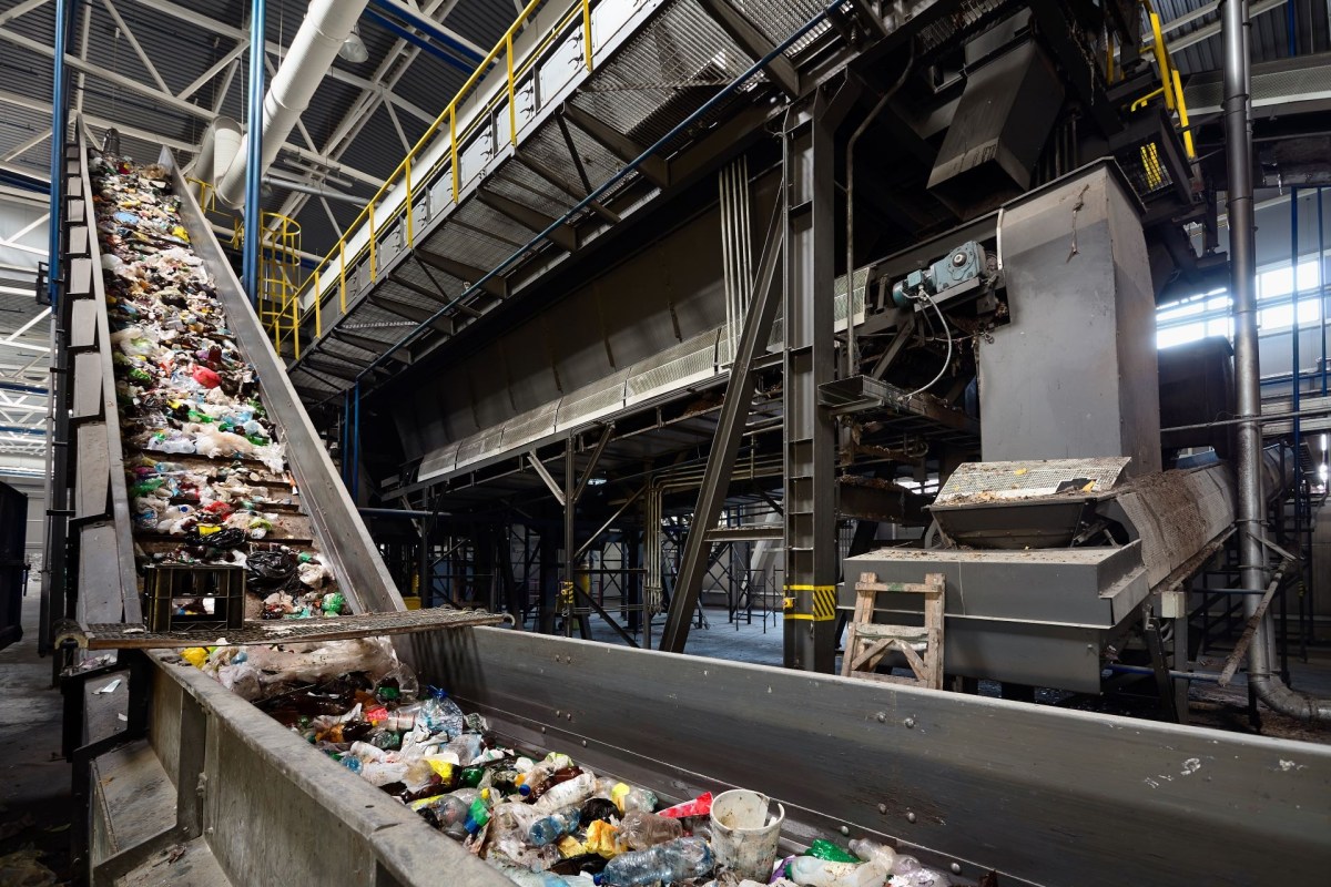 AMP Robotics is using AI to help recycle more efficiently