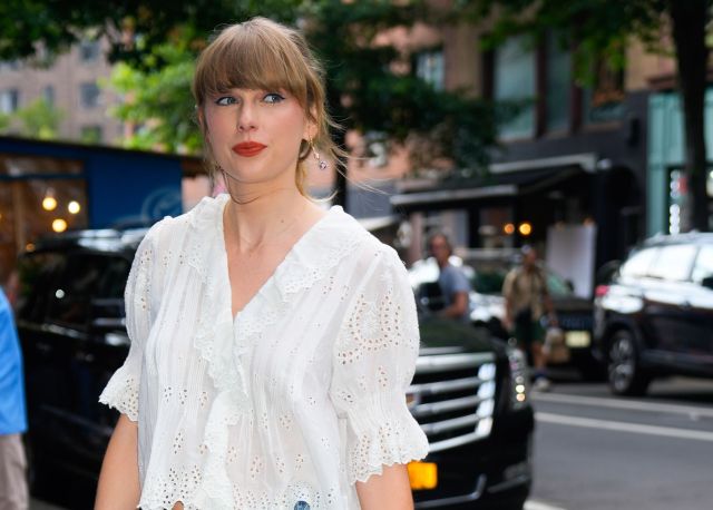 Taylor Swift, Eras Tour shows, Public transportation systems