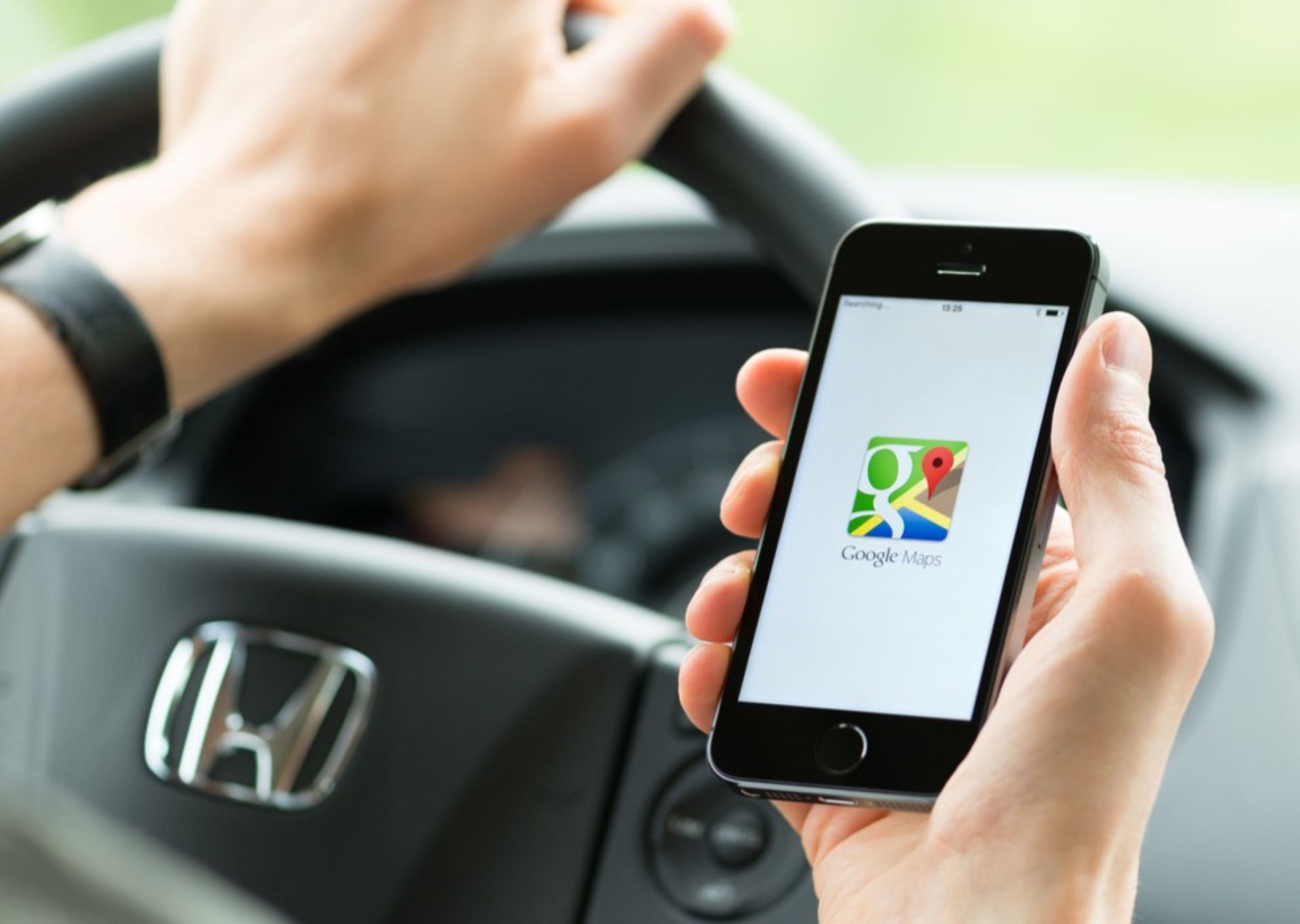 Google Maps now helps you avoid traffic with fuel-efficient routes