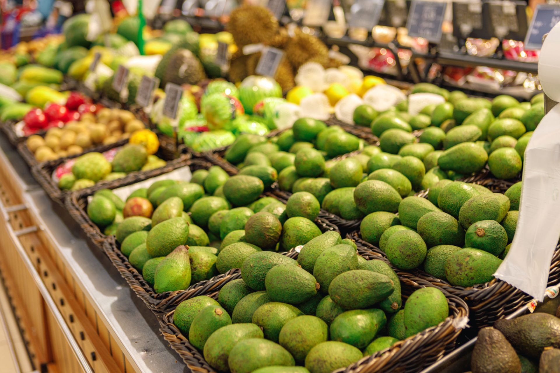 shopper-shares-infuriating-photo-of-packaged-fruit-this-is-probably