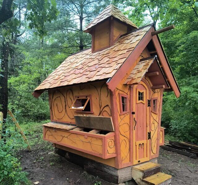 magnificent chicken coop built with scrap wood