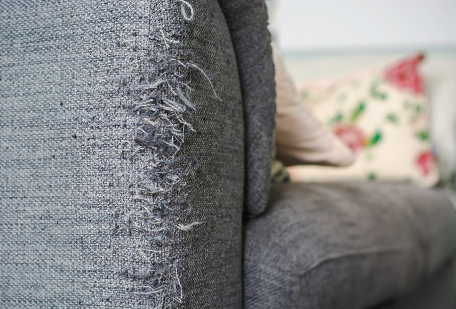 Cat Scratch Sofa Repair : r/Visiblemending