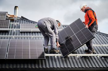 If you’re considering a switch to solar, then the first big decision you’ll need to make is how you want to access this cheap, clean, abundant energy source.