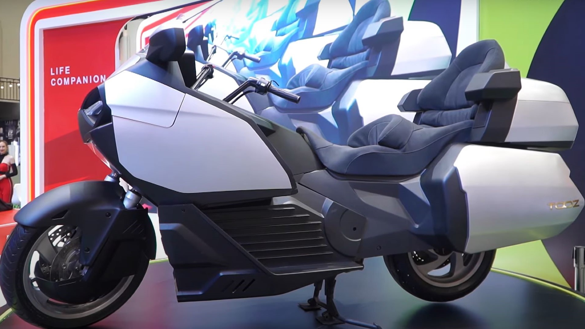 Automaker introduces world’s largest electric motorcycle with impressive range — and it could revolutionize the industry – The Cool Down