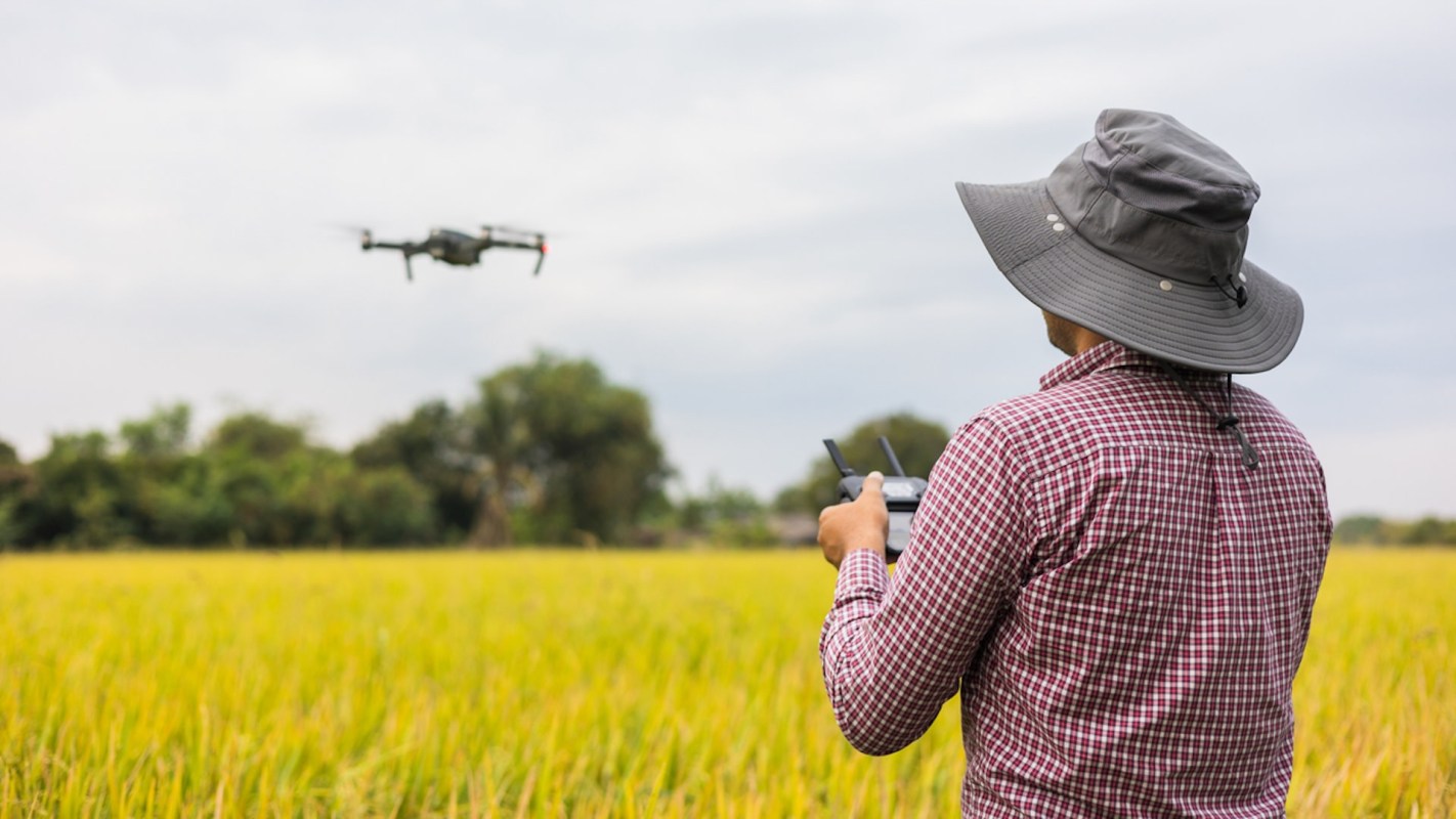 "In the medium term, this will enable levels of nitrogen fertilizer being applied to be adapted to crops’ needs in real time."