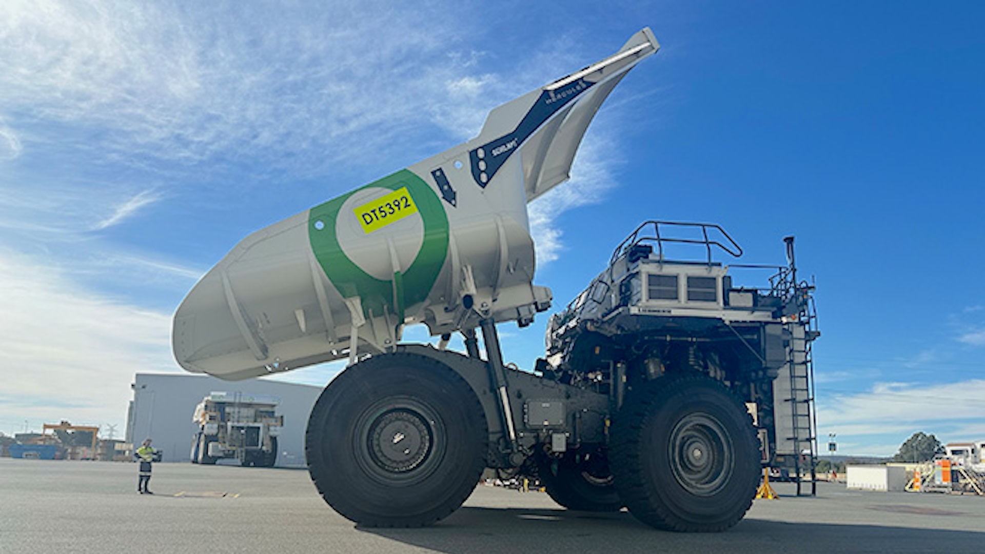 Mining technology companies collaborate on the world’s first self-driving electric dump truck: “Another step forward”