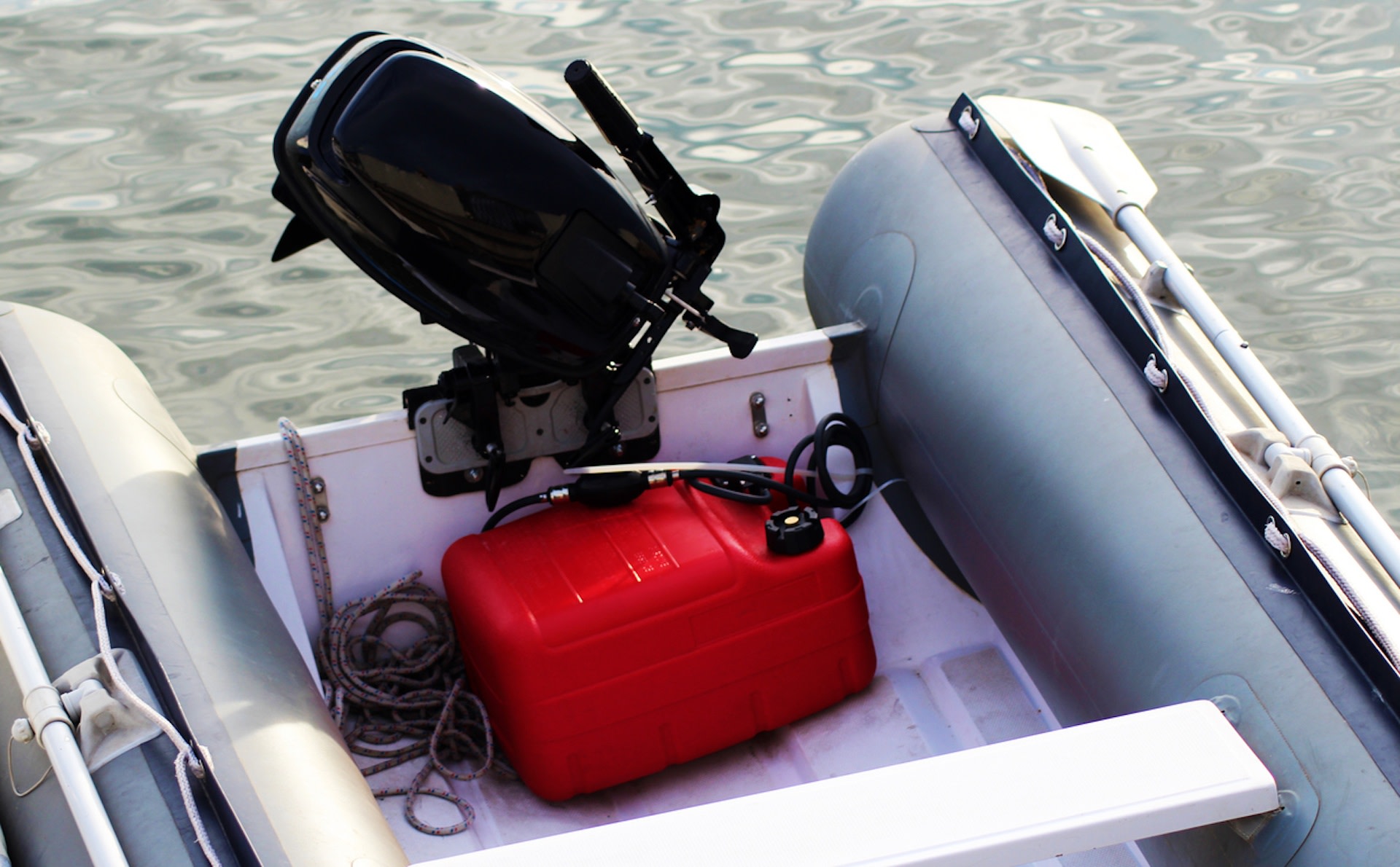 Boater expresses concerns about new design of gas cans: “It looks dangerous”