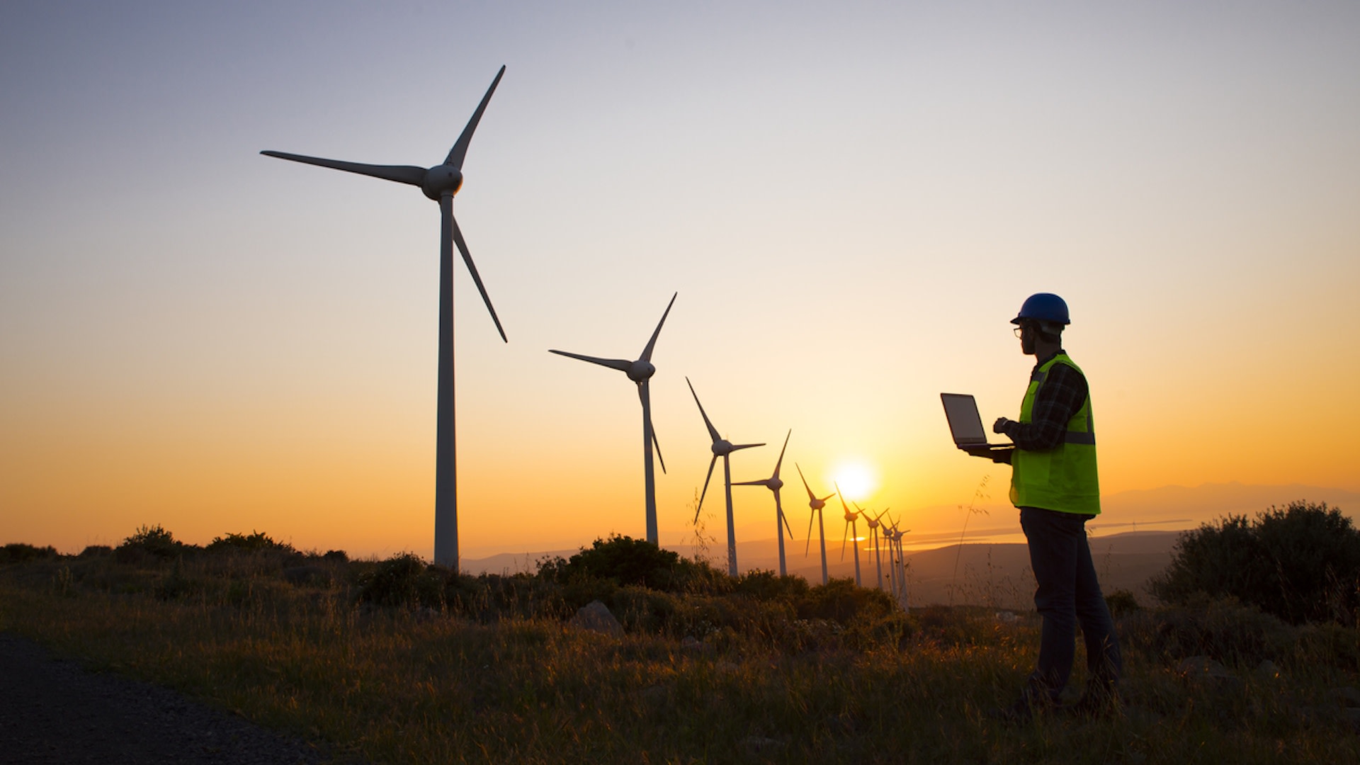 New report shows clean energy jobs growing at more than twice the rate of other industries: ‘Expected to continue for decades’