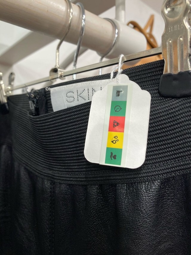 Image of one of the labels applied to a skirt.