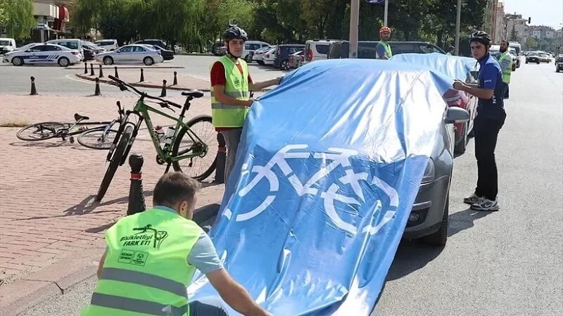 Bike lanes are an invaluable resource for people who choose to cycle.