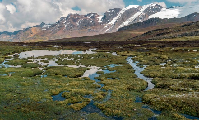 Rural and remote communities in the Andes Mountains of Colombia and Ecuador are battling the impacts of a strong El Niño.