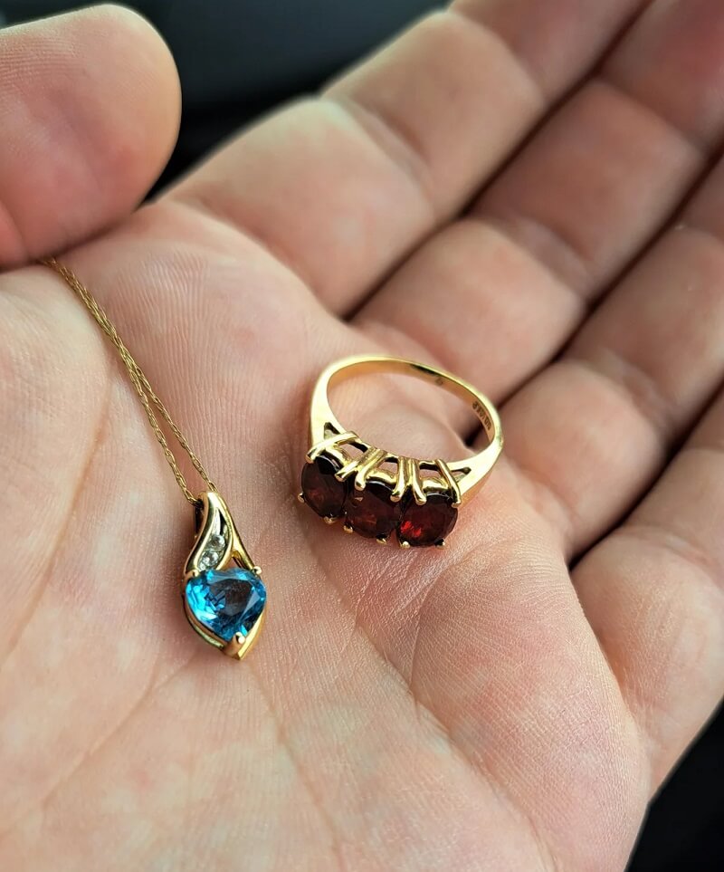 "The necklace was priced at $20, and the ring was $5."