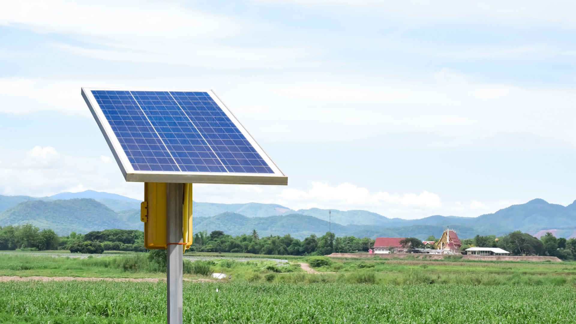 In Florida, a 37-home subdivision with a community solar microgrid was able to maintain access to power despite outages elsewhere in the area.