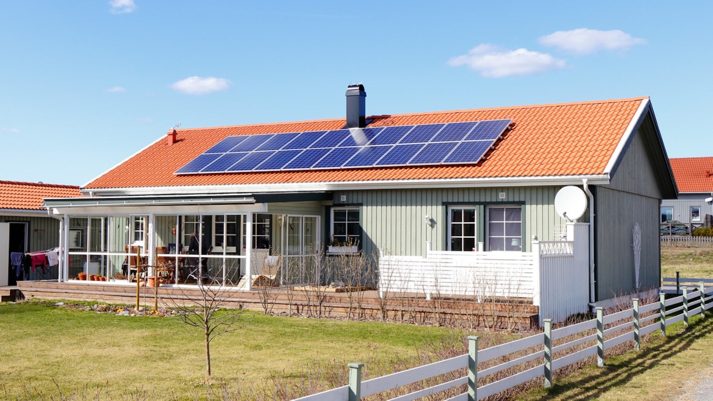 To make sure its data lined up with real-world scenarios, SolarReviews also talked to realtors, who agreed that solar panels increase home values.