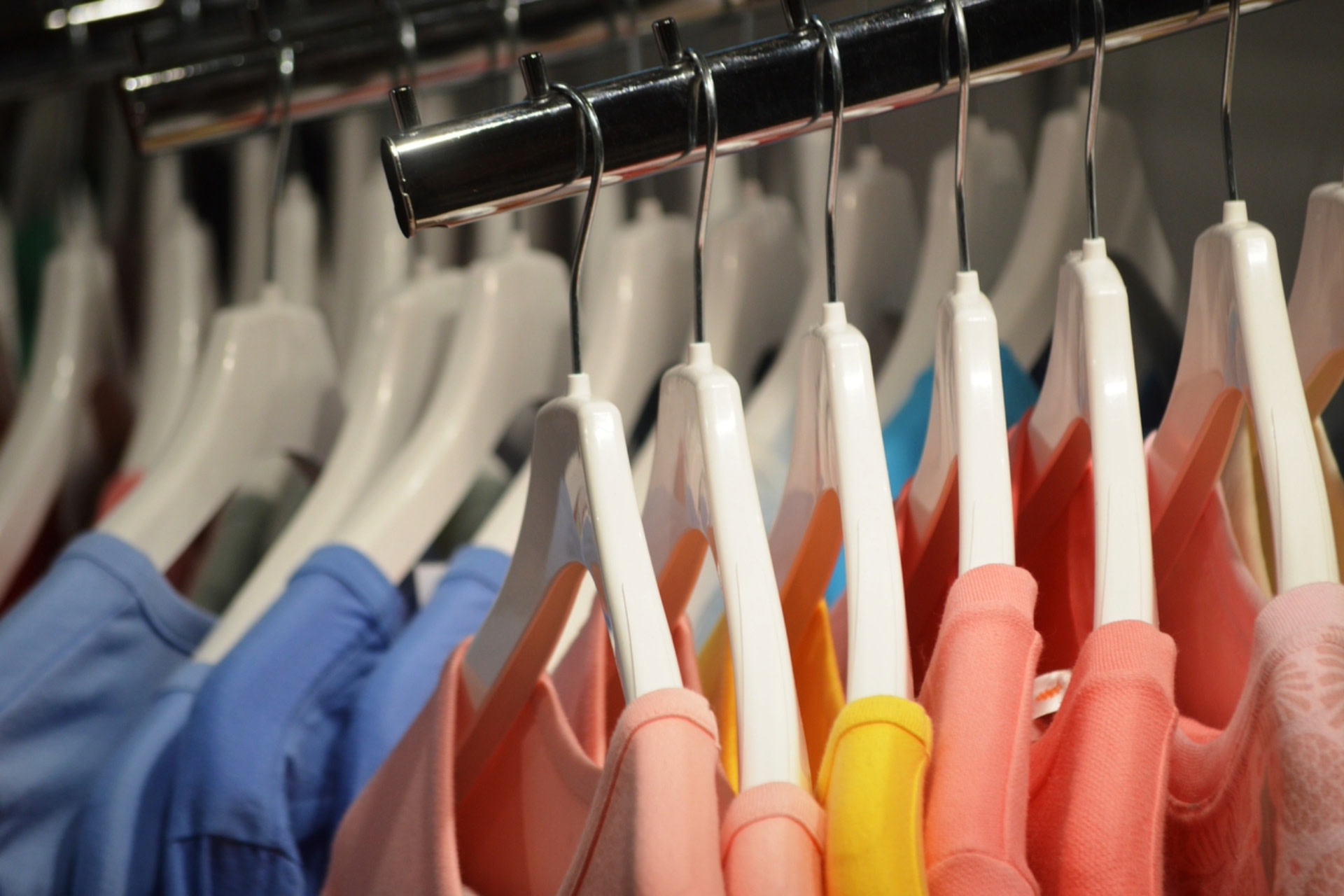 Shopper discovers concerning switch-up at major clothing companies: ‘It’s so expensive …’