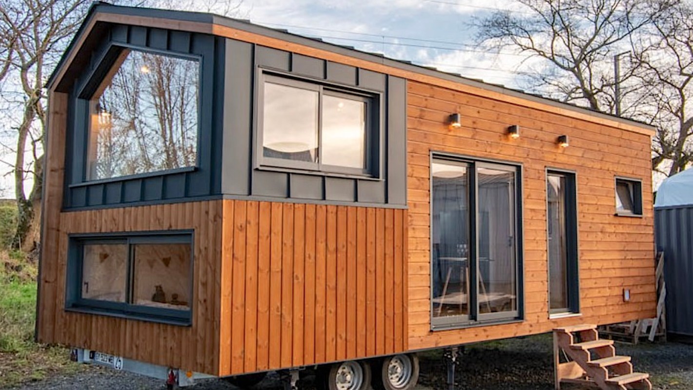 The home is also movable, as it is based on a double-axle trailer.