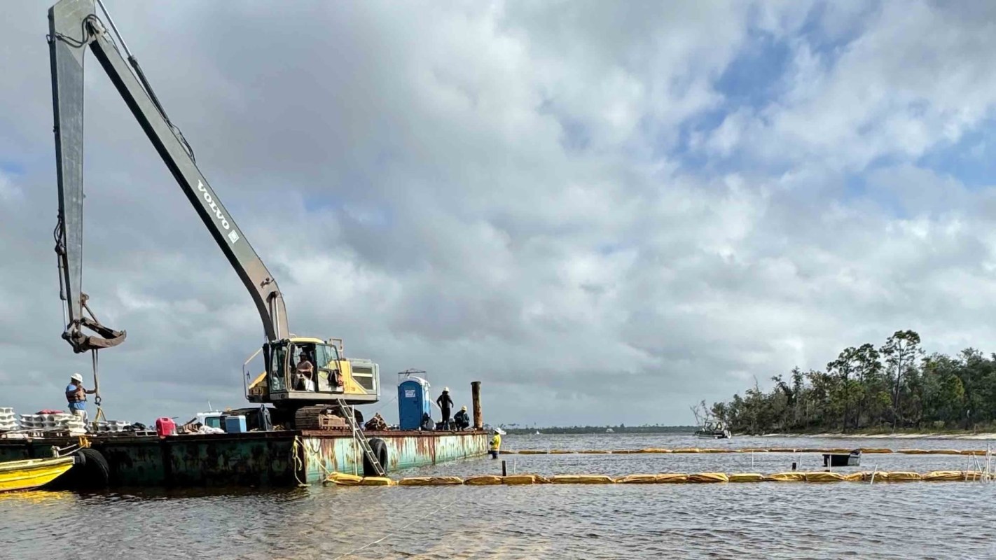 Eventually, the structure will make up a 160-foot-wide reef.