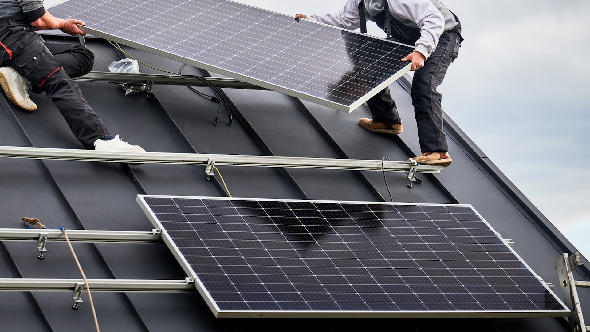 Avoid Solar Scams: Essential Tips for Homeowners Going Green